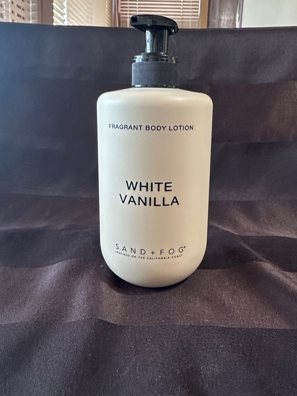 Sand + Fog White Vanilla Body Lotion 16.9 oz Inspired Fragrance NWT